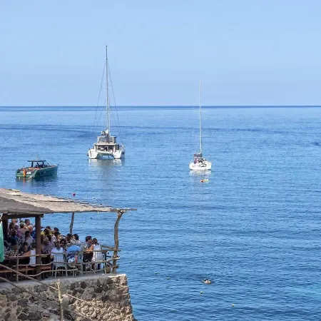 וילה Picassa With Sea View דייה